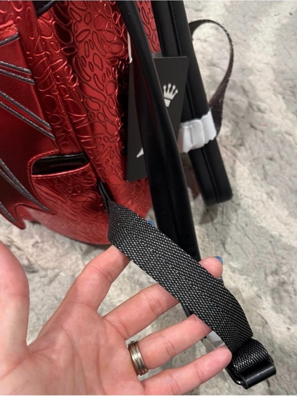 Dragon-themed item - Picture 4 of 6